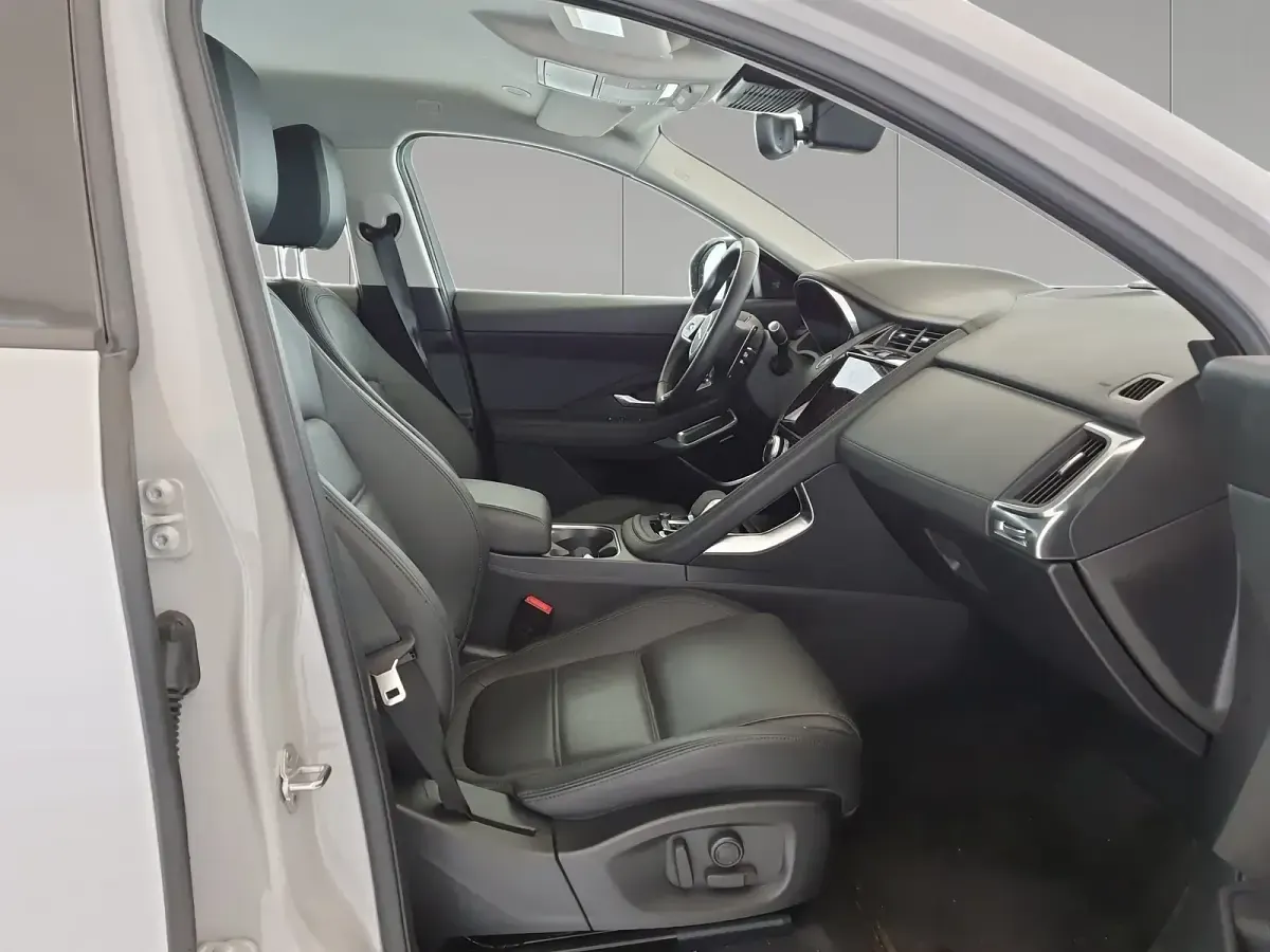 Usata Jaguar E-Pace SE 160 CV (117 kW) 2023 Borasco grey SUV