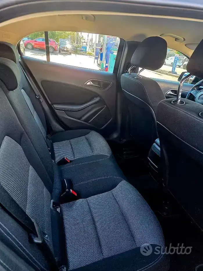 Usata Mercedes GLA200 163 CV (119 kW) 2020 Nero SUV