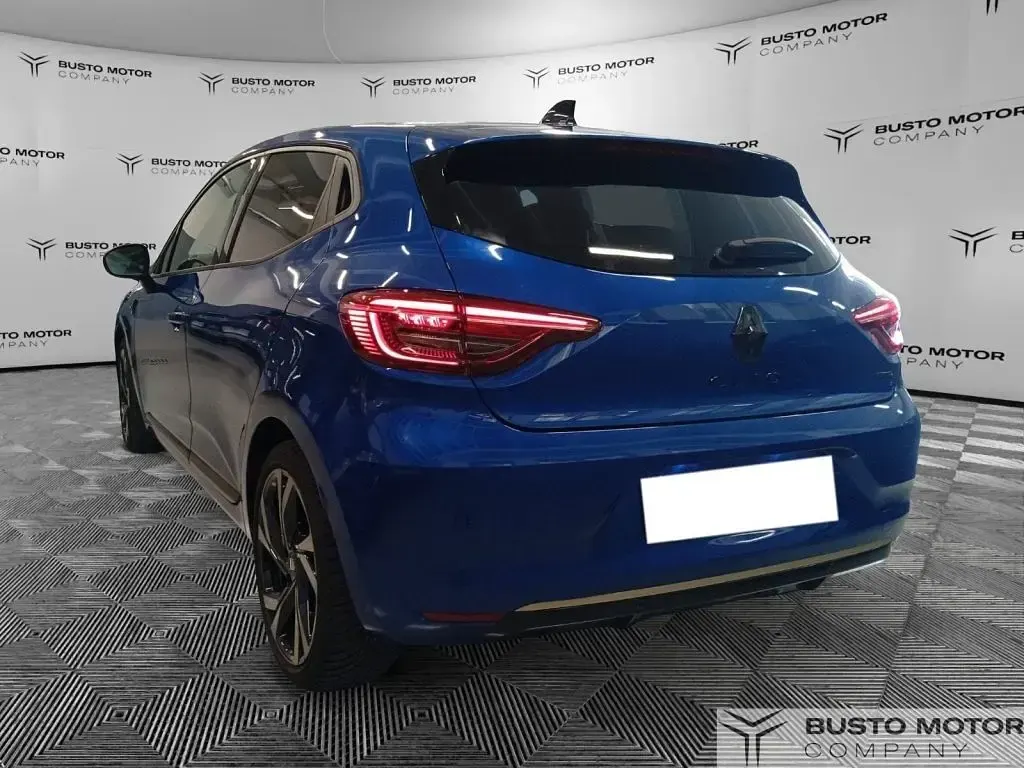 Usata Renault Clio 140 CV (102 kW) 2023 Blu / metallizzato Utilitaria