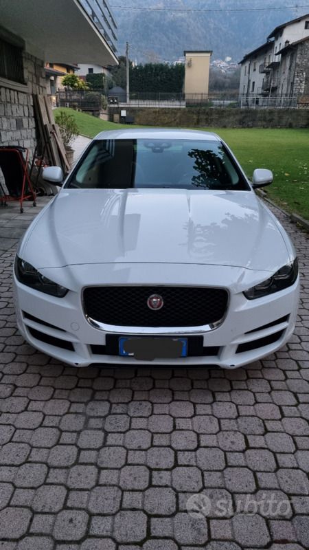 Usata Jaguar XE 200 CV (147 kW) 2017 Bianco Berlina