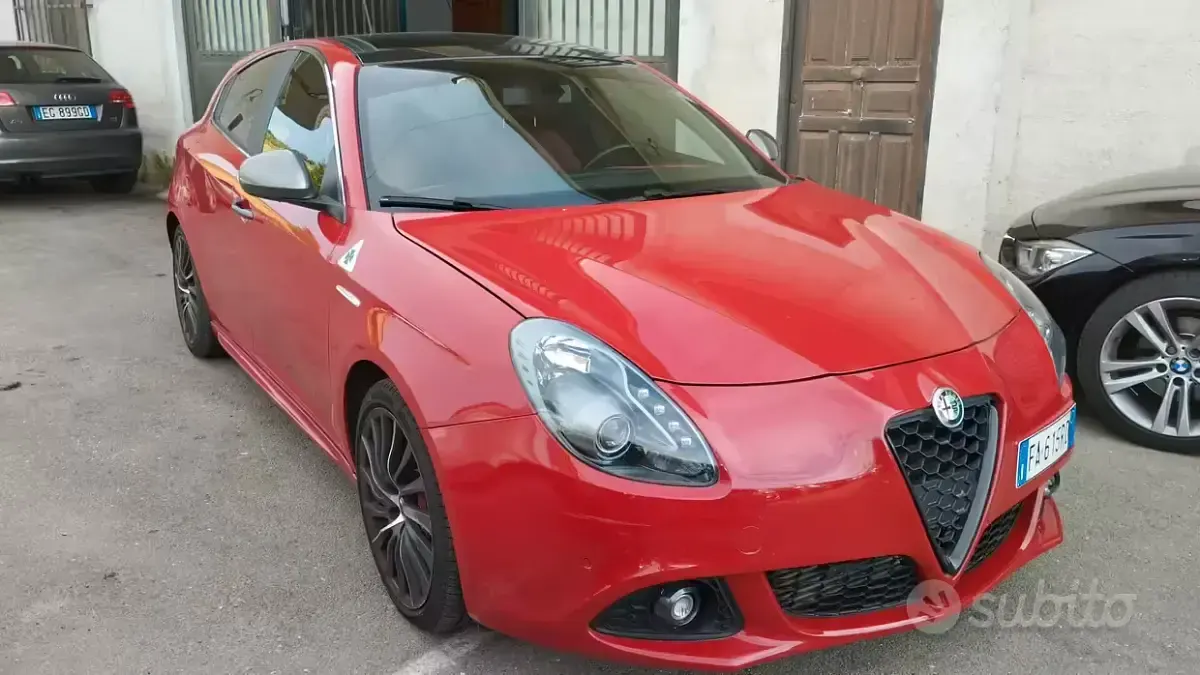 Usata Alfa Romeo Giulietta Quadrifoglio 240 CV (176 kW) 2015 Rosso Utilitaria