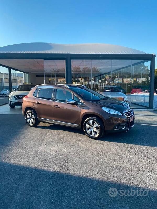 Usata Peugeot 2008 Allure 82 CV (60 kW) 2014 Marrone SUV