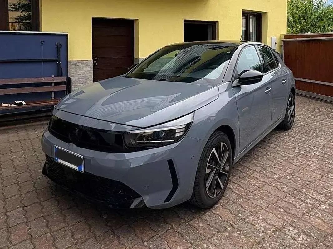 Usata Opel Corsa S 101 CV (74 kW) 2024 Blu/azzurro Utilitaria