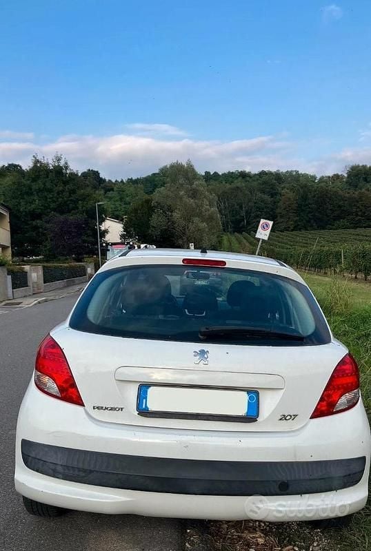 Usata Peugeot 207 88 CV (64 kW) 2011 Bianco Berlina