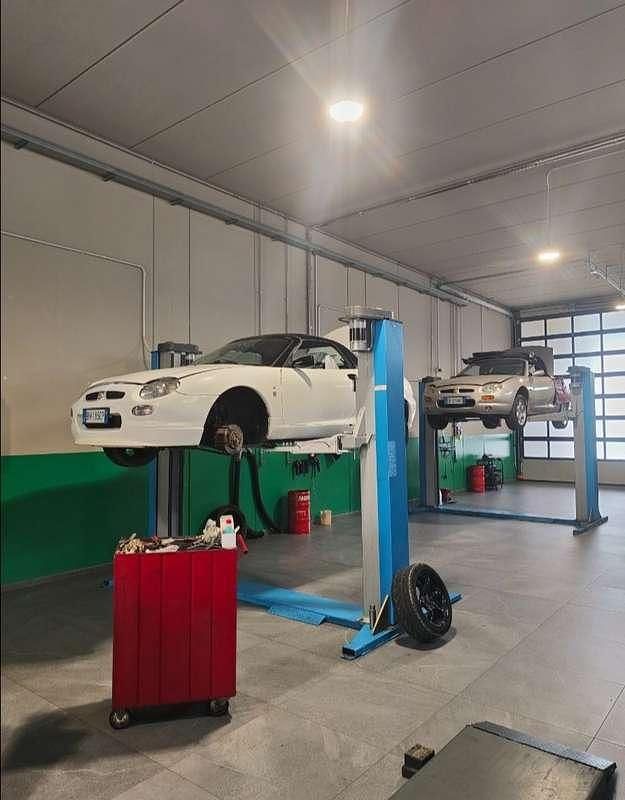 Usata MG F 145 CV (106 kW) 2000 Bianco Cabrio