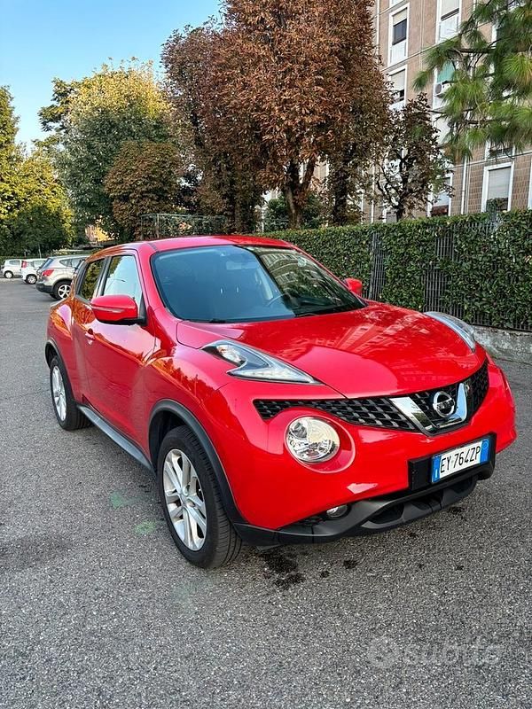 Usata Nissan Juke 110 CV (80 kW) 2015 Rosso SUV