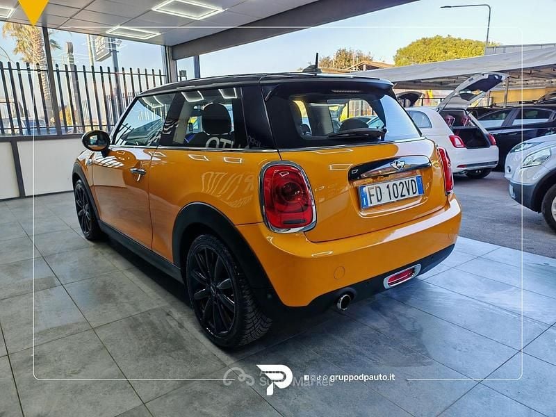 Usata Mini Cooper 116 CV (85 kW) 2016 Giallo Utilitaria