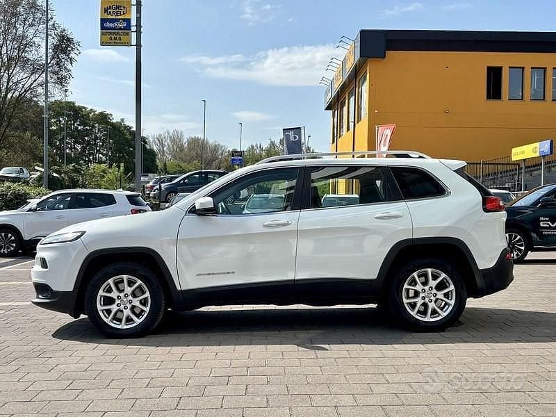 Usata Jeep Cherokee Longitude 185 CV (136 kW) 2017 Bianco SUV