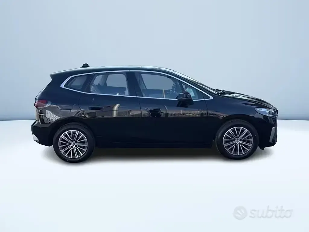 Usata BMW 218 Active Tourer Luxury Line 150 CV (110 kW) 2022 Nero metallizzato Monovolume