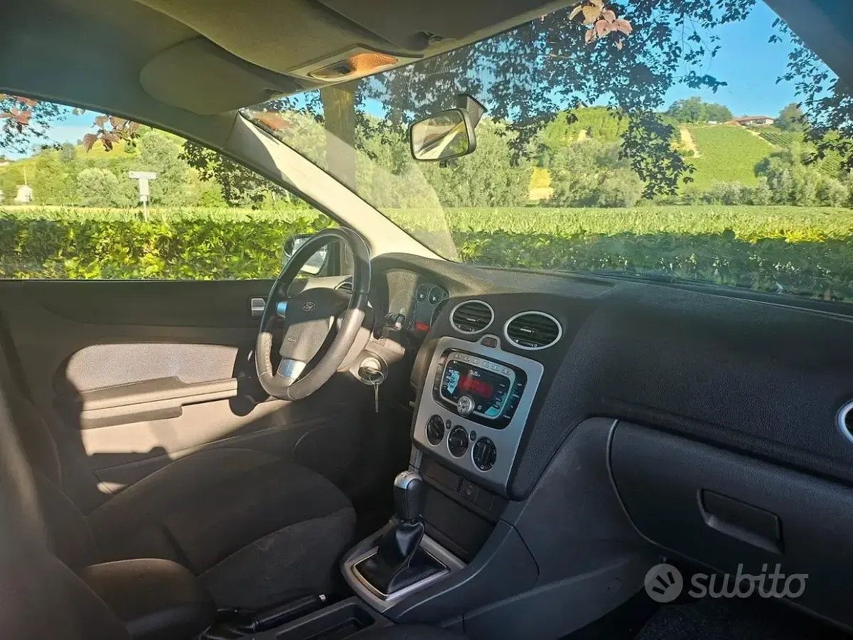 Usata Ford Focus 90 CV (66 kW) 2008 Nero Berlina
