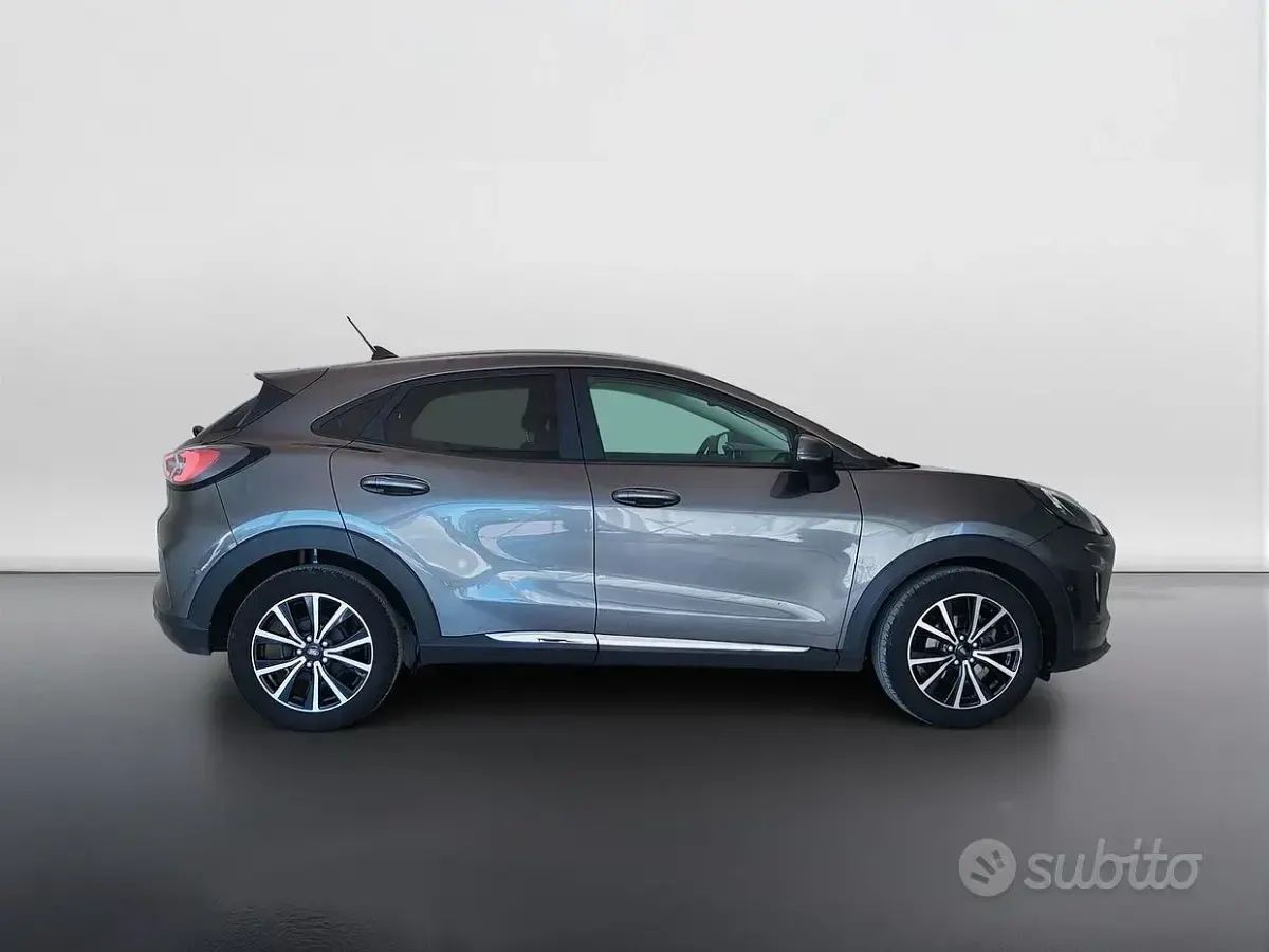 Usata Ford Puma Titanium 120 CV (88 kW) 2022 Grigio antracite met SUV