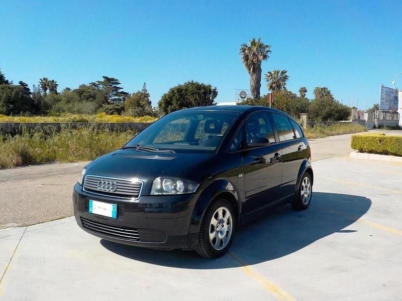 Usata Audi A2 Comfort 74 CV (54 kW) 2005 Argento Utilitaria