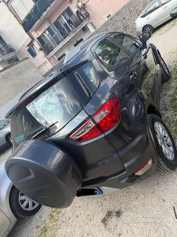 Usata Ford Ecosport Titanium 90 CV (66 kW) 2015 Grigio SUV