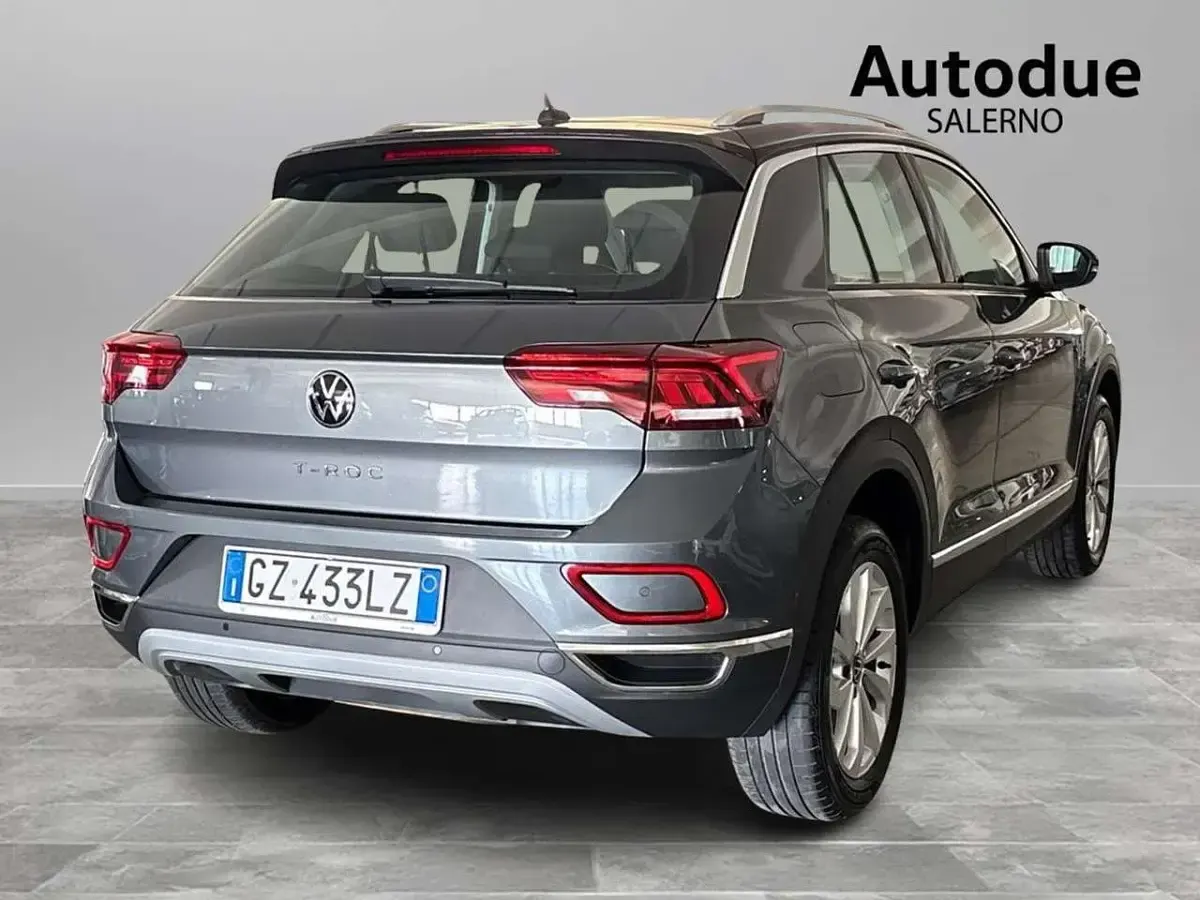 Używany VW T-Roc Style 116 KM (85 kW) 2025 Szary SUV