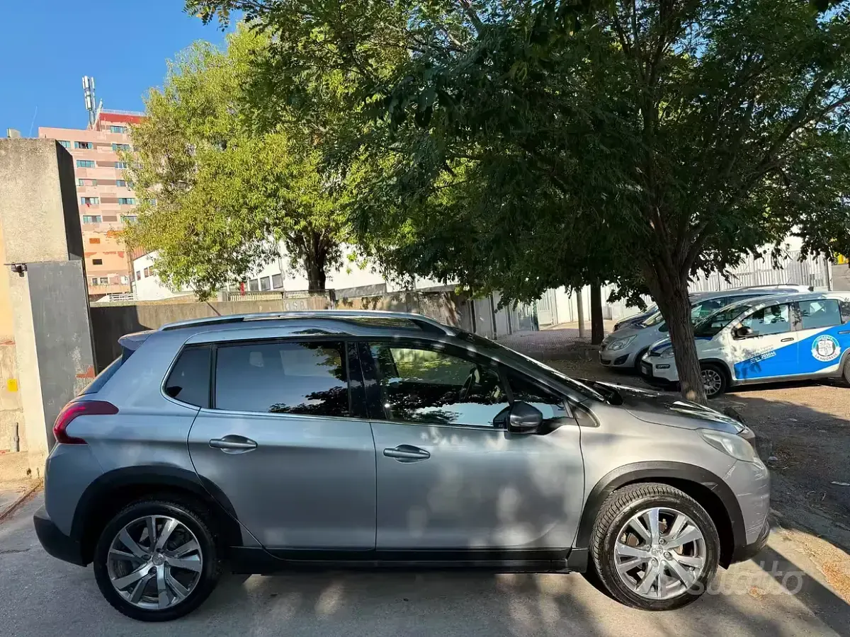 Usata Peugeot 2008 Allure 99 CV (72 kW) 2017 Nero SUV
