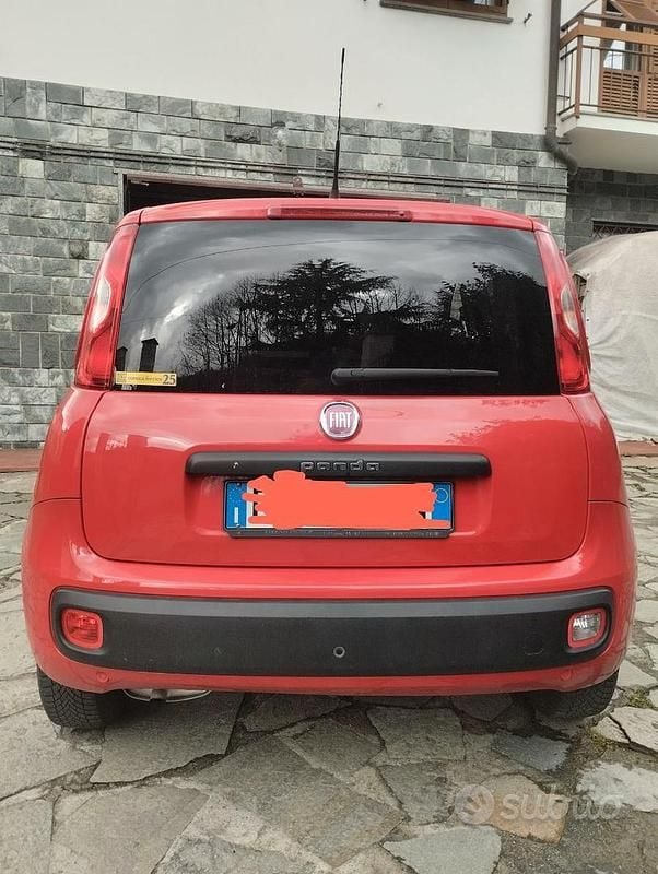Usata Fiat Panda Lounge 2017 Rosso Utilitaria