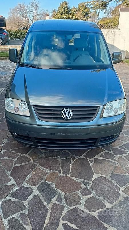 Usata VW Caddy Life 2008 Grigio Monovolume