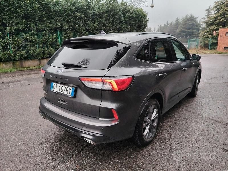 Usata Ford Kuga 120 CV (88 kW) 2024 Grigio SUV