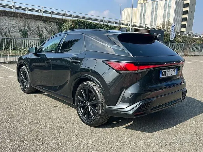Usata Lexus RX500h Sport Line 272 CV (200 kW) 2023 SUV