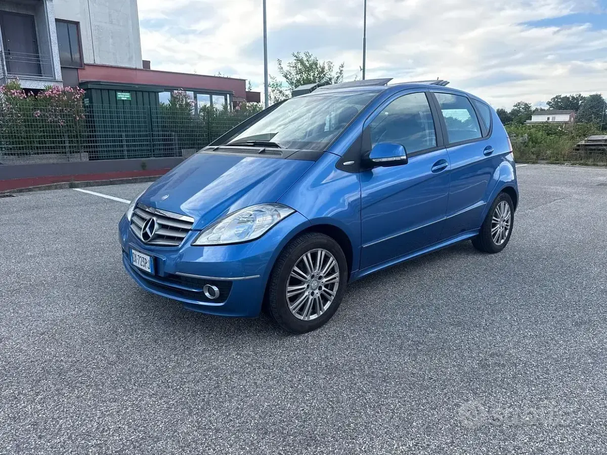 Usata Mercedes A150 Elegance 95 CV (69 kW) 2009 Blu Berlina