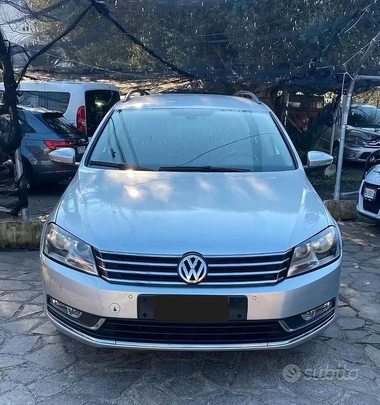 Usata VW Passat Highline 140 CV (102 kW) 2012 Grigio Berlina