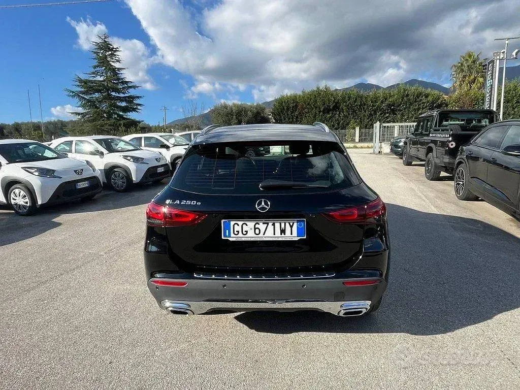 Usata Mercedes GLA250 Progressive 218 CV (160 kW) 2021 Nero SUV