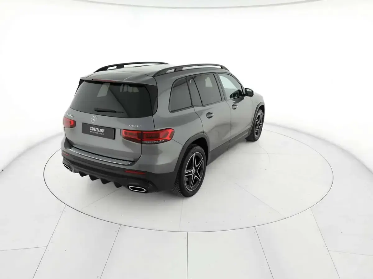 Usata Mercedes GLB200 Premium 150 CV (110 kW) 2023 Grigio SUV