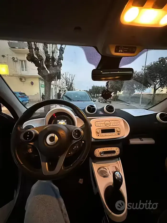 Usata Smart ForFour 90 CV (66 kW) 2015 Nero Utilitaria