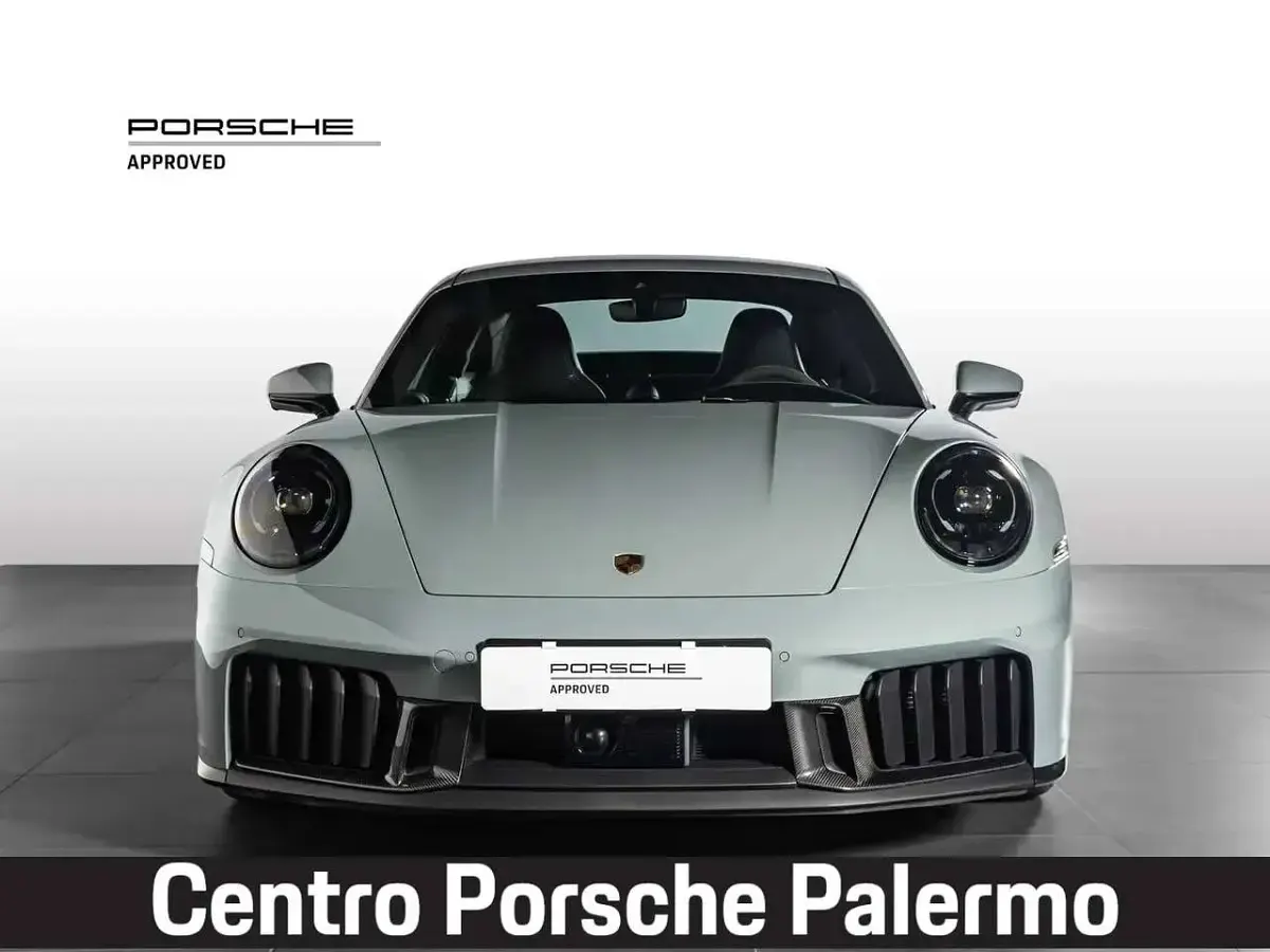 Usata Porsche 992 525 CV (386 kW) 2025 Shade green Coupé