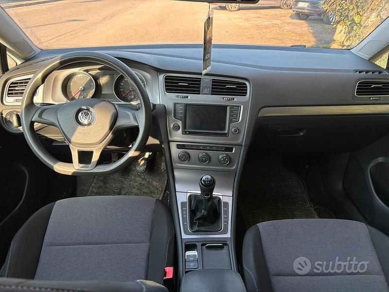 Usata VW Golf VII 85 CV (62 kW) 2017 Grigio Berlina