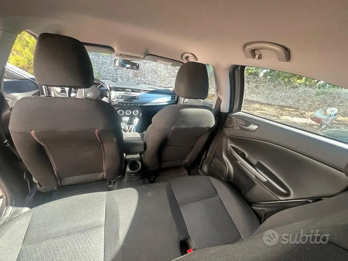 Usata Alfa Romeo Giulietta 120 CV (88 kW) 2011 Grigio Utilitaria
