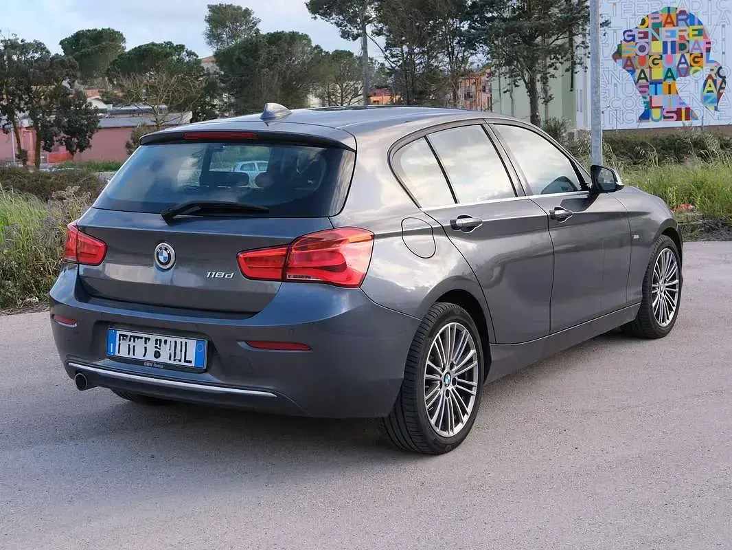Usata BMW 118 150 CV (110 kW) 2018 Grigio Berlina