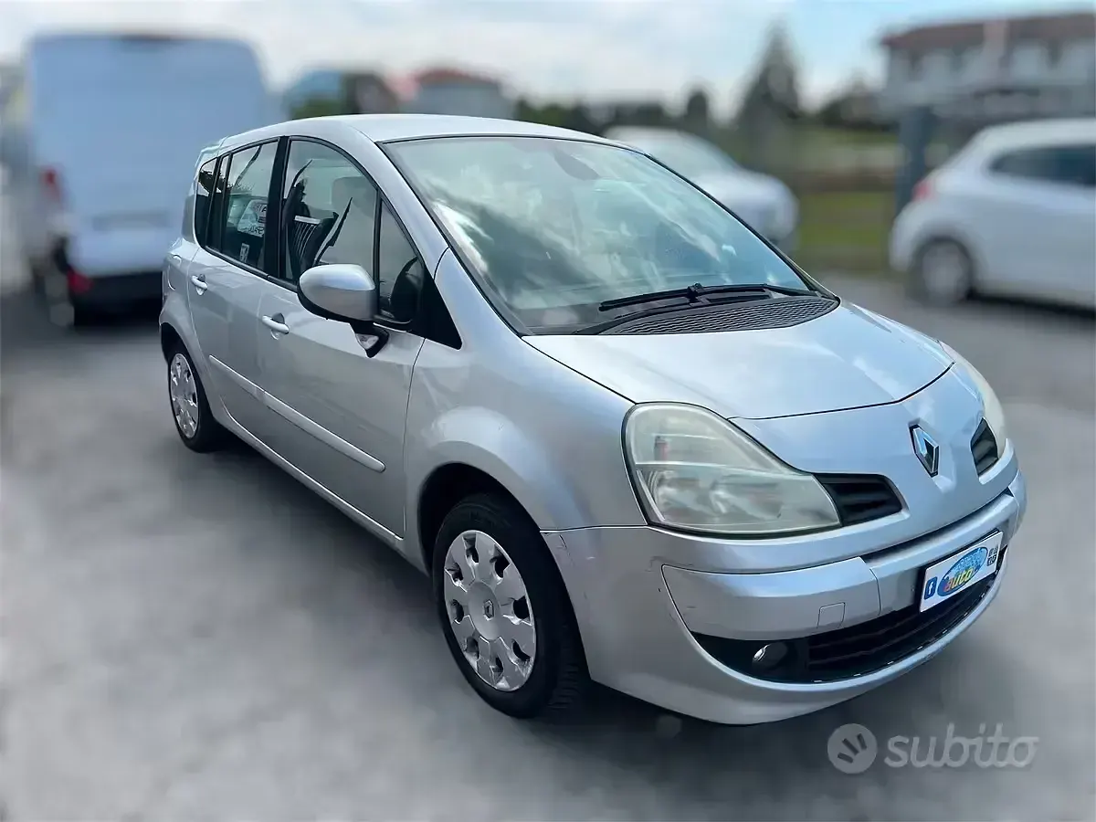 Usata Renault Modus Dynamique 85 CV (62 kW) 2008 Grigio Monovolume