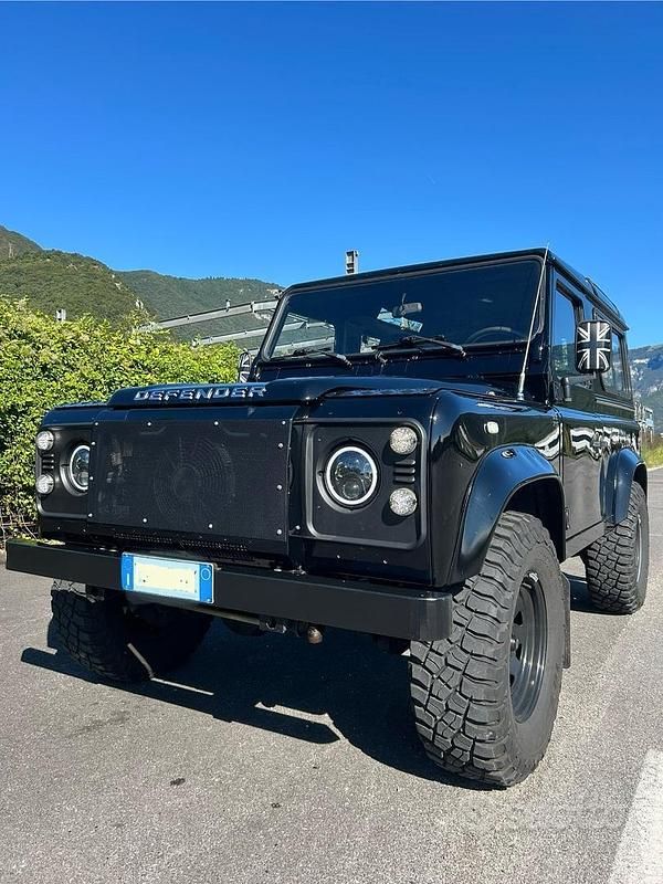 Usata Land Rover Defender 122 CV (89 kW) 2002 Nero SUV