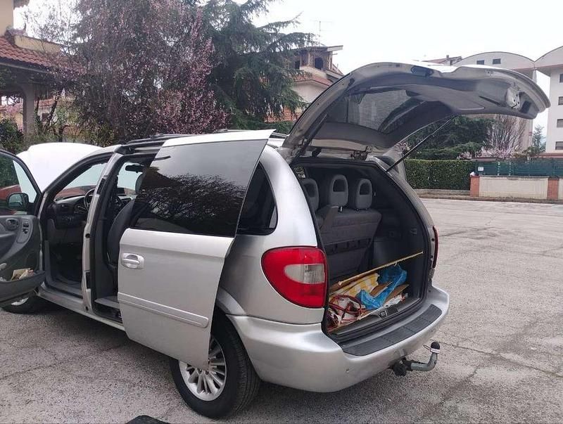 Usata Chrysler Voyager 150 CV (110 kW) 2008 Monovolume