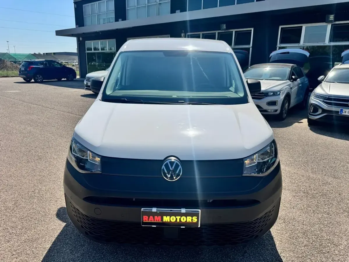 Usata VW Caddy 102 CV (75 kW) 2021 Bianco Monovolume