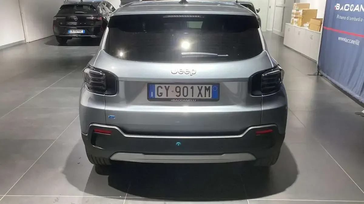 Usata Jeep Avenger EV Summit 114 kW (156 CV) 2025 Grigio SUV