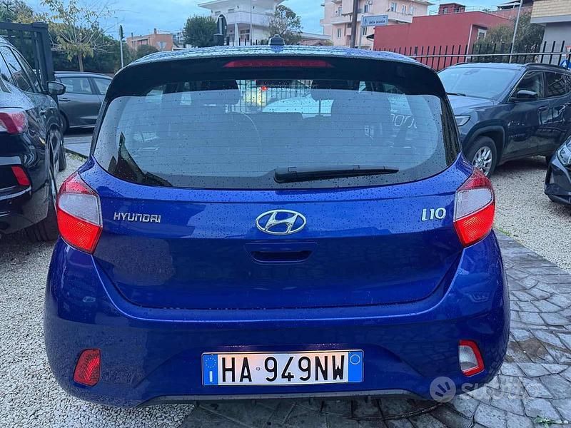 Usata Hyundai i10 Prime 67 CV (49 kW) 2023 Blu Utilitaria
