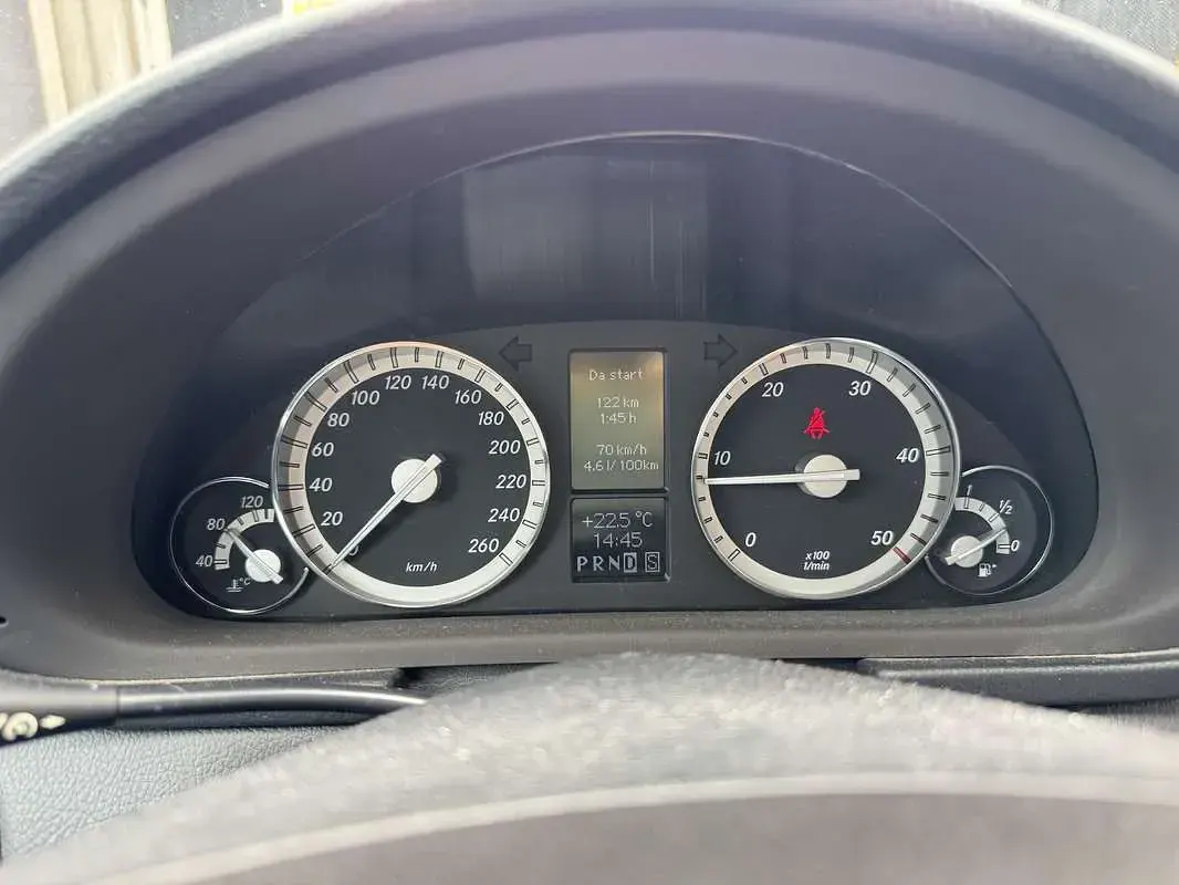Usata Mercedes C220 Avantgarde 150 CV (110 kW) 2007 Berlina
