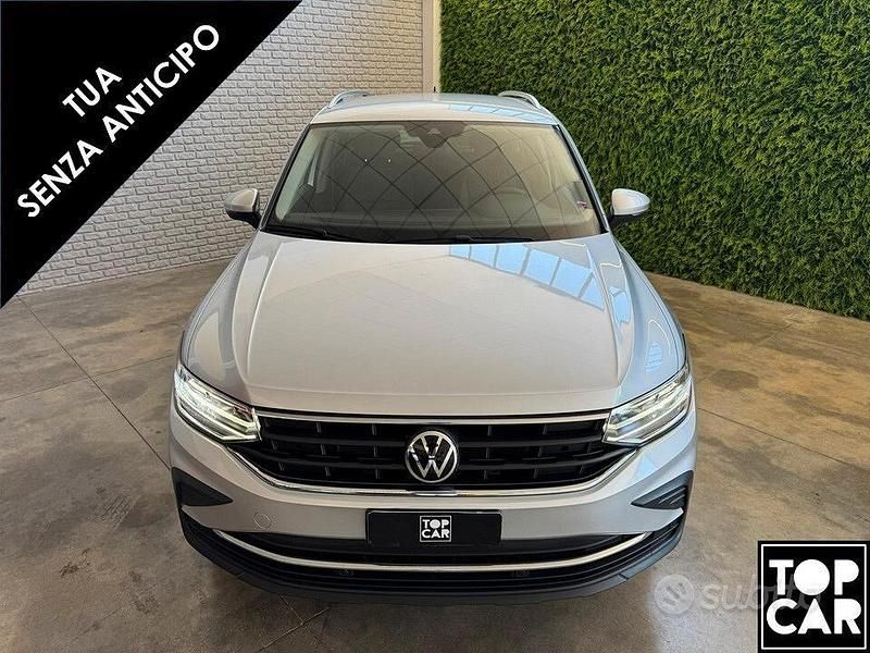 Usata VW Tiguan Life 122 CV (89 kW) 2021 Argento metallizzato SUV