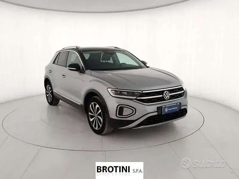 Usata VW T-Roc Style 110 CV (80 kW) 2024 Grigio SUV
