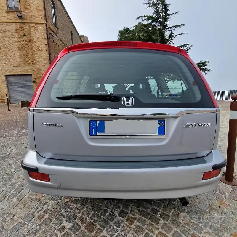 Usata Honda Stream 125 CV (91 kW) 2001 Grigio Monovolume