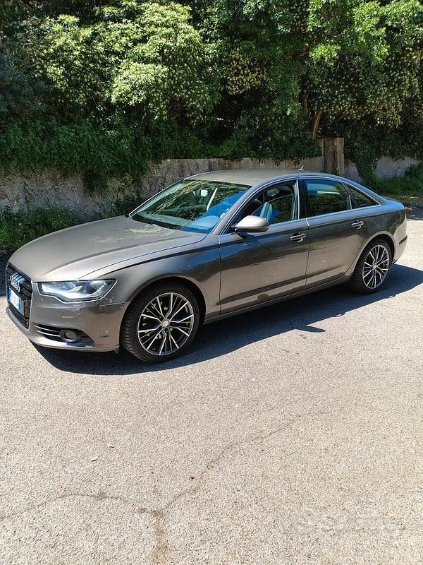 Marrone Usata 2012 Audi A6 Tre volumi | 8000 € (Super prezzo) - Immagine 1/4