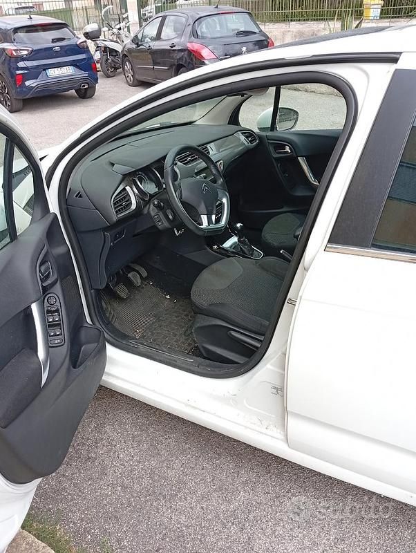 Usata Citroën C3 88 CV (64 kW) 2012 Bianco Berlina