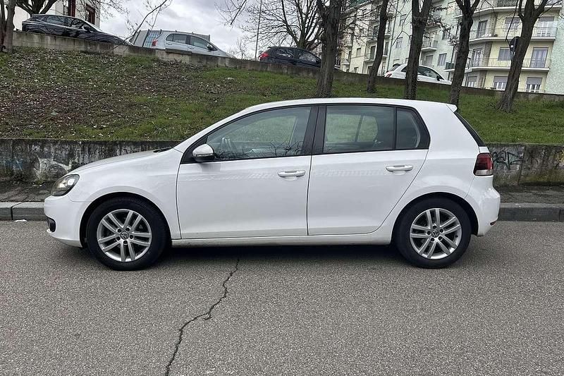 Usata VW Golf IV Highline 105 CV (77 kW) 2005 Bianco Berlina