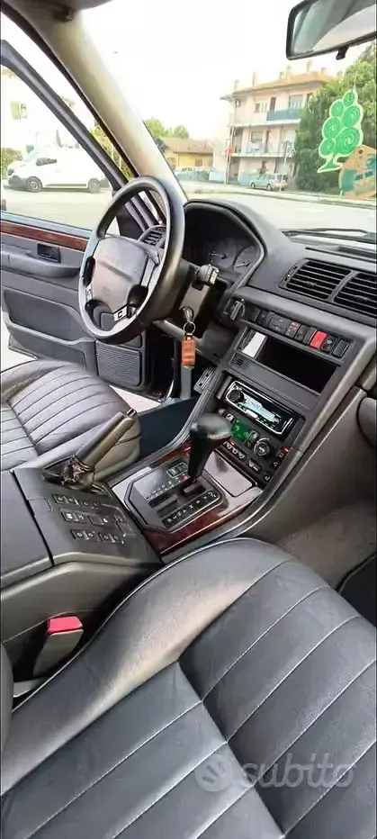 Usata Land Rover Range Rover 138 CV (101 kW) 1998 Nero SUV