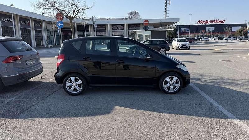 Usata Mercedes A180 109 CV (80 kW) 2010 Berlina