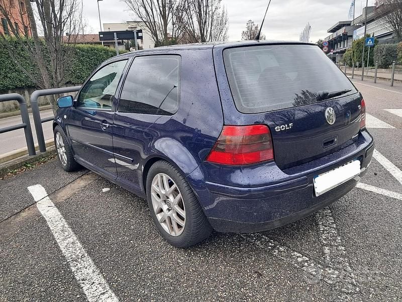 Usata VW Golf IV 2001 Berlina