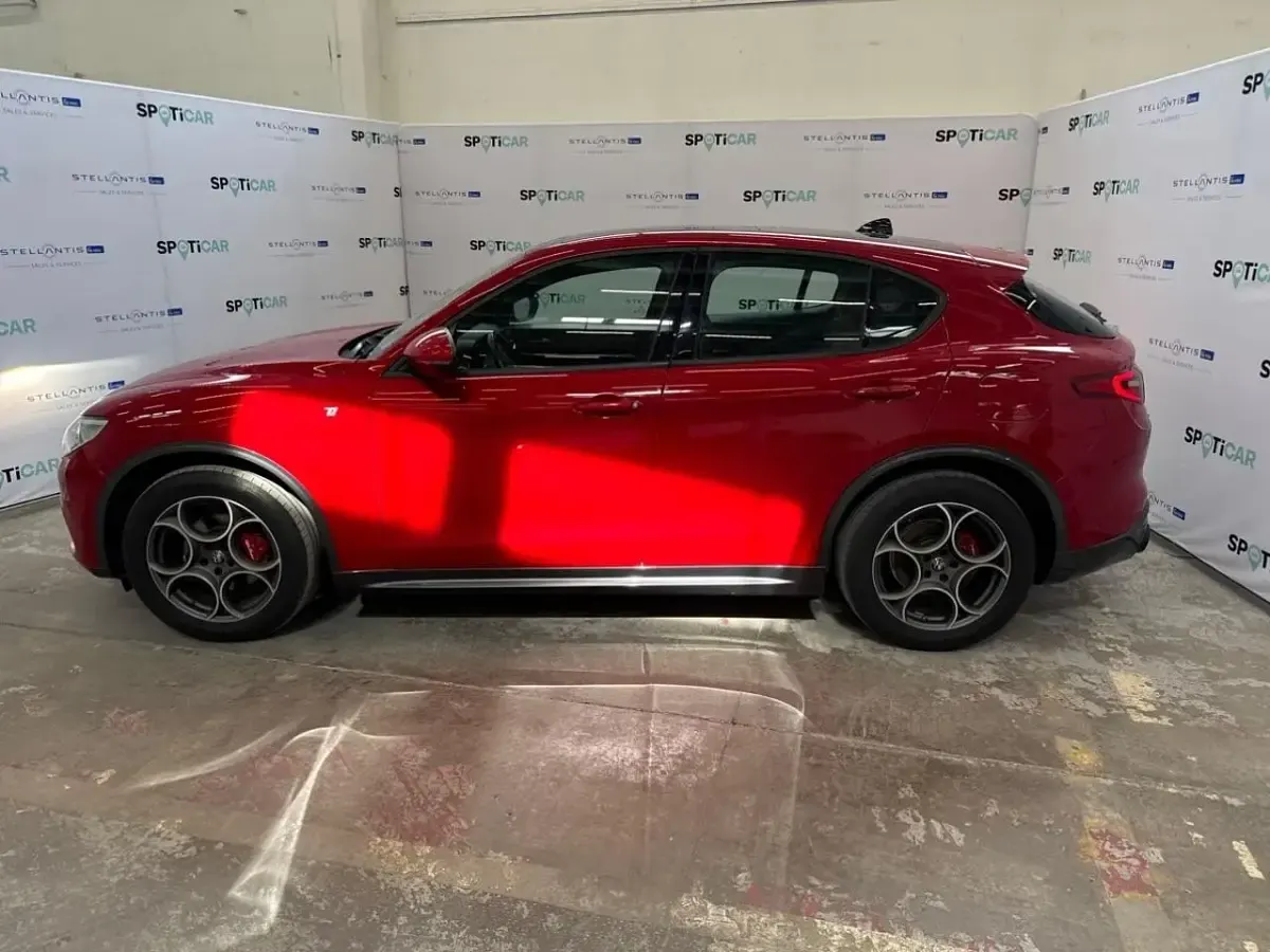 Usata Alfa Romeo Stelvio Ti 209 CV (153 kW) 2022 Rosso SUV