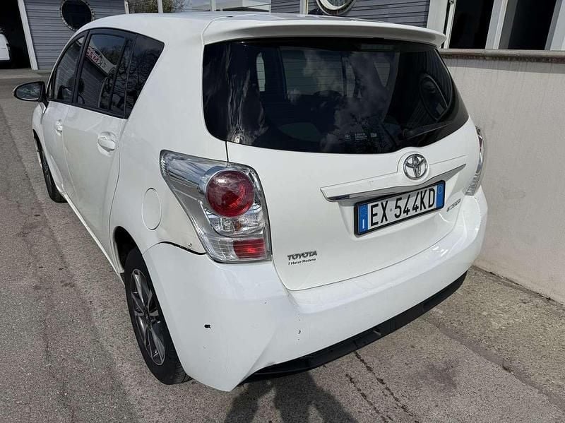 Usata Toyota Verso Active 124 CV (91 kW) 2014 Other Monovolume